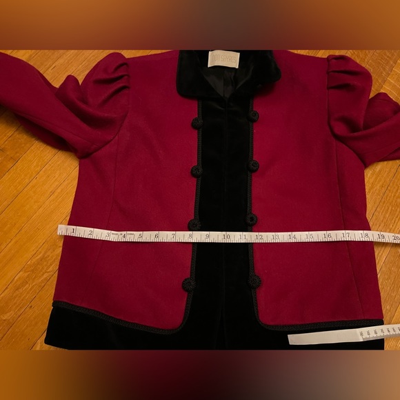 Wool blazer - Picture 9 of 11